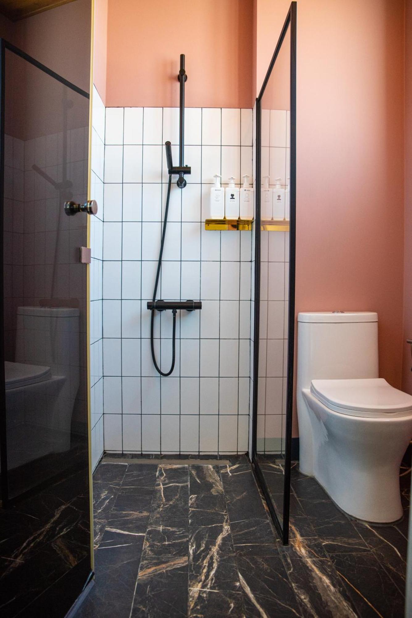 Boy Apartment -Adult Only 화롄 객실 사진